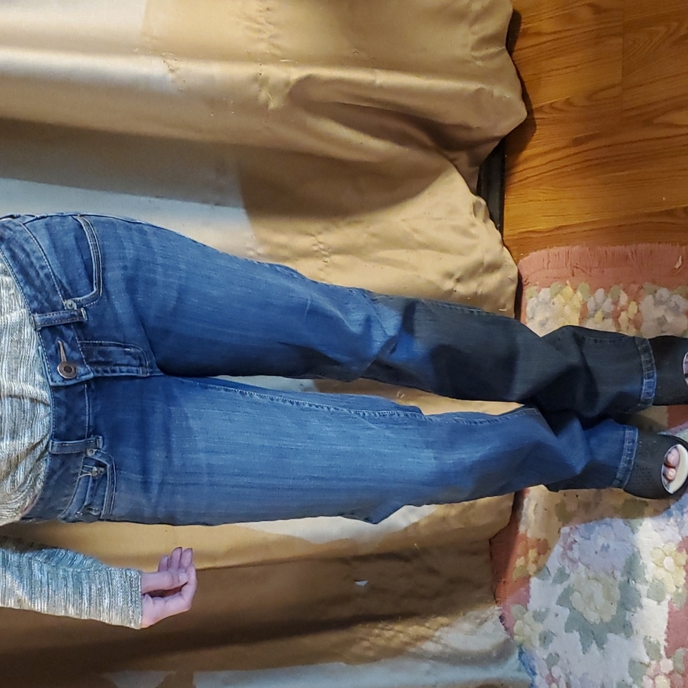 American Eagle Favorite Boyfriend Jean's. Size 4 long